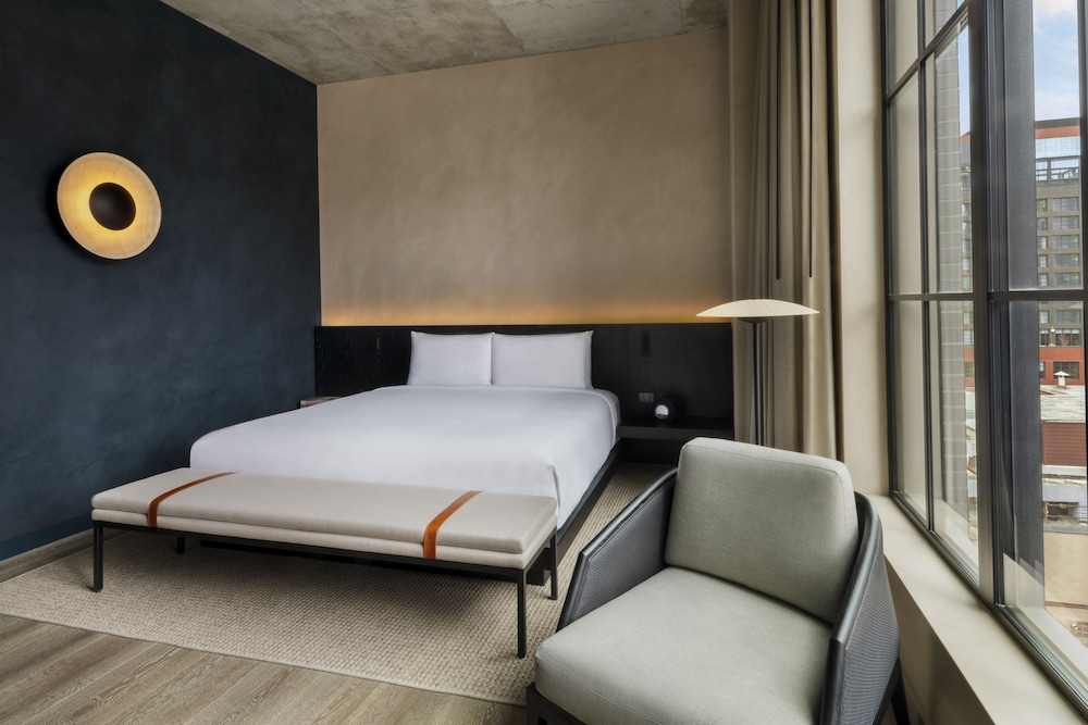 Nobu Hotel Chicago — Hotel rooms in Chicago, Illinois