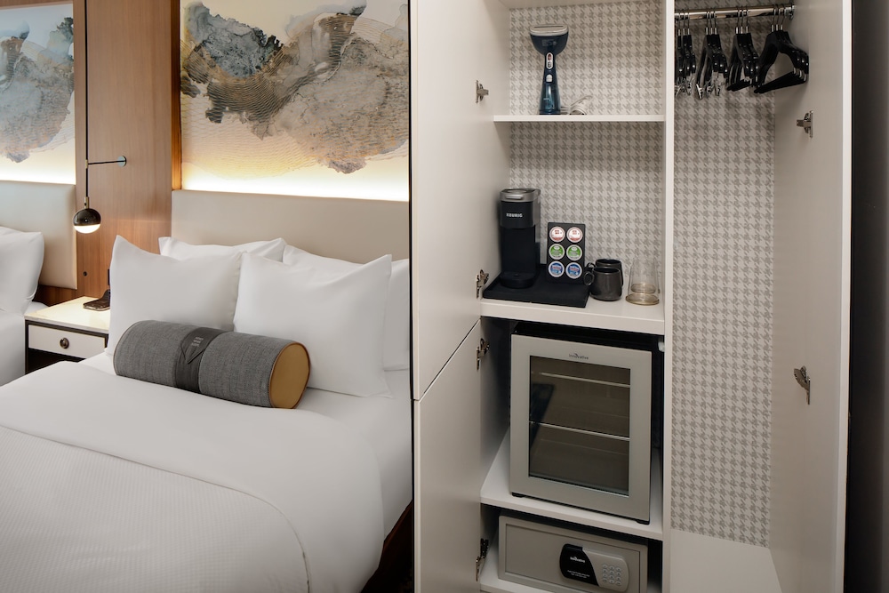 Hotel Indigo - NYC Downtown - Wall Street by IHG — Hotel rooms in New York City, New York State