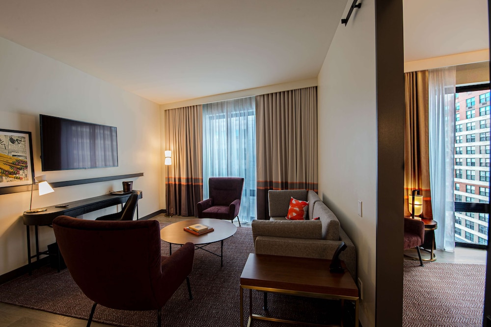 Canopy by Hilton Jersey City Arts District — Hotel rooms in Jersey City, New York State