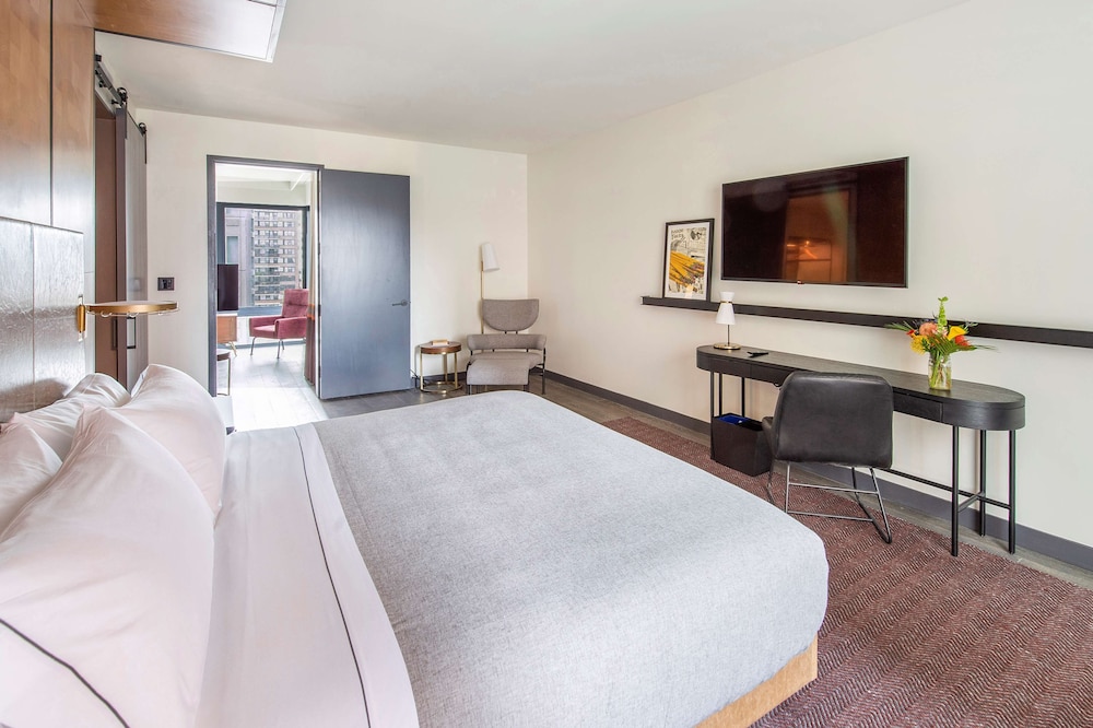 Canopy by Hilton Jersey City Arts District — Hotel rooms in Jersey City, New York State