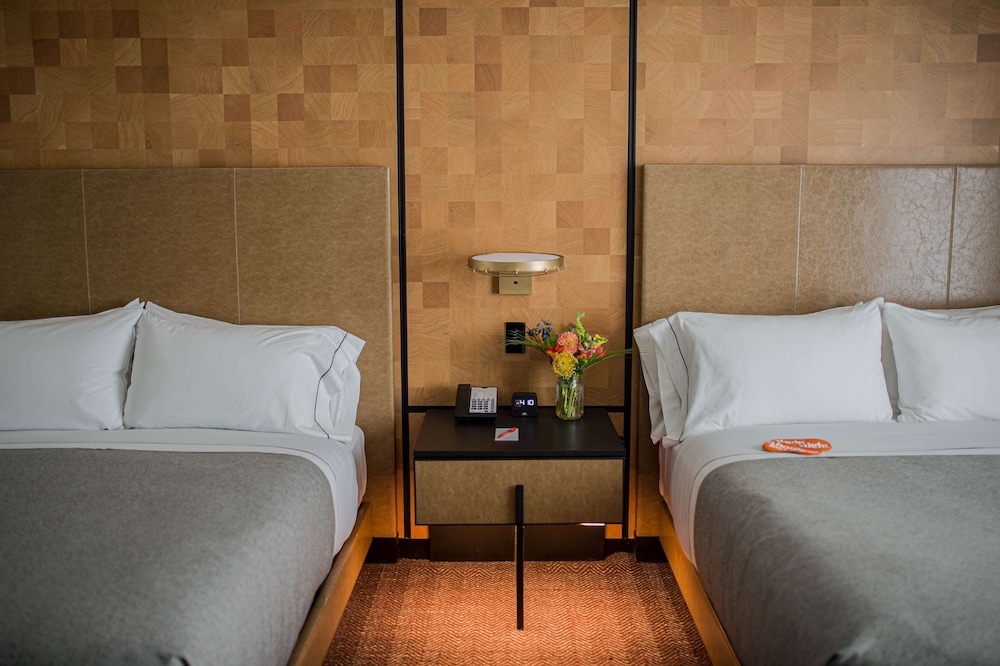 Canopy by Hilton Jersey City Arts District — Hotel rooms in Jersey City, New York State