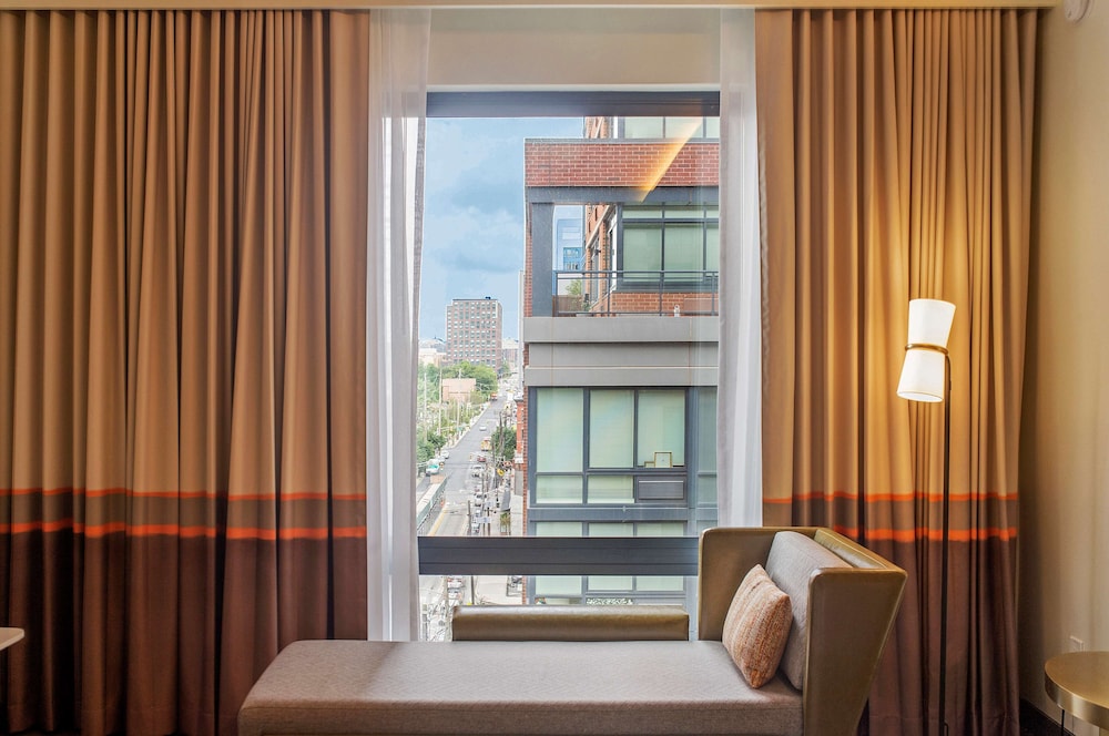Canopy by Hilton Jersey City Arts District — Hotel rooms in Jersey City, New York State