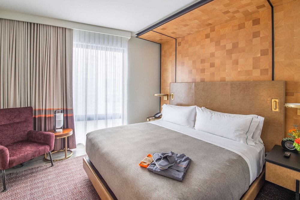 Canopy by Hilton Jersey City Arts District — Hotel rooms in Jersey City, New York State