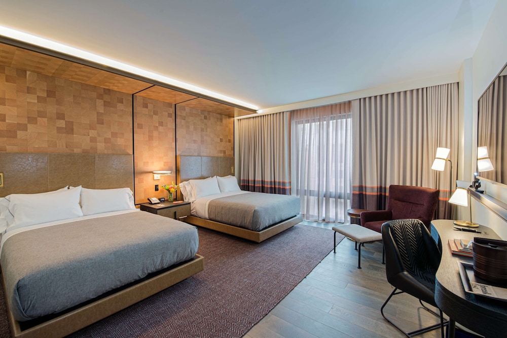 Canopy by Hilton Jersey City Arts District — Hotel rooms in Jersey City, New York State