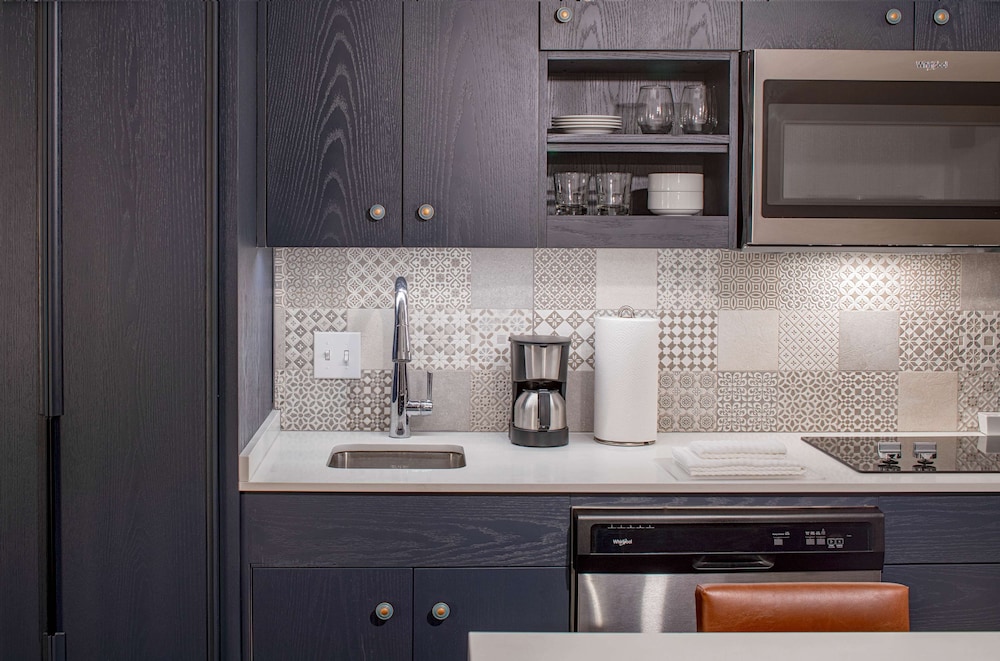 Hyatt House Tampa Downtown — Hotel rooms in Tampa, Florida