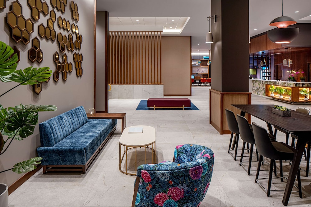 Hyatt House Tampa Downtown — Restaurant & bars in Tampa, Florida