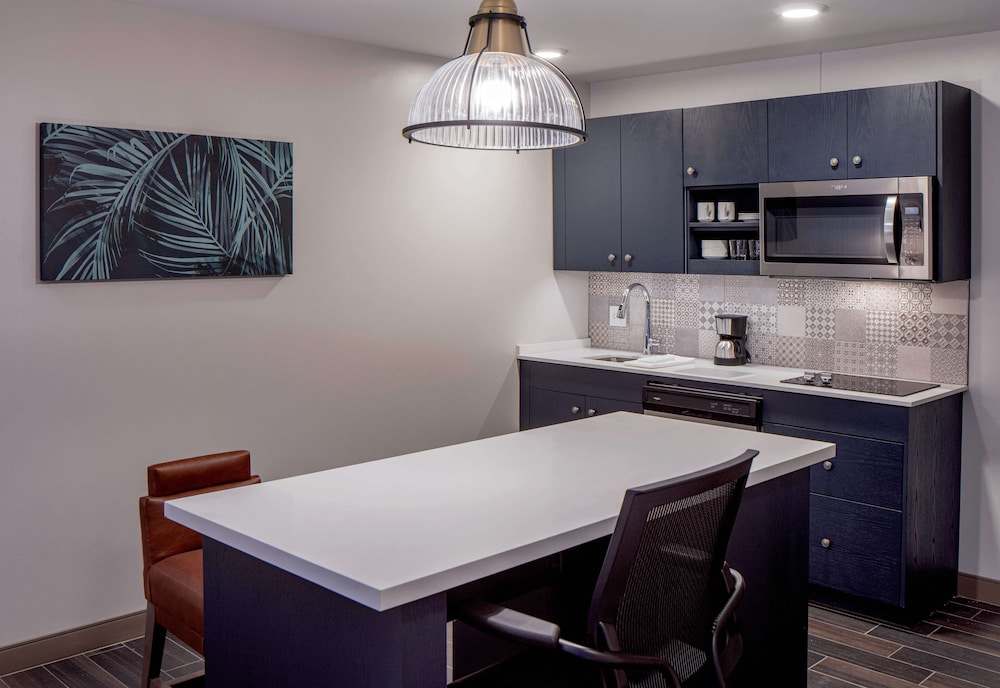 Hyatt House Tampa Downtown — Hotel rooms in Tampa, Florida
