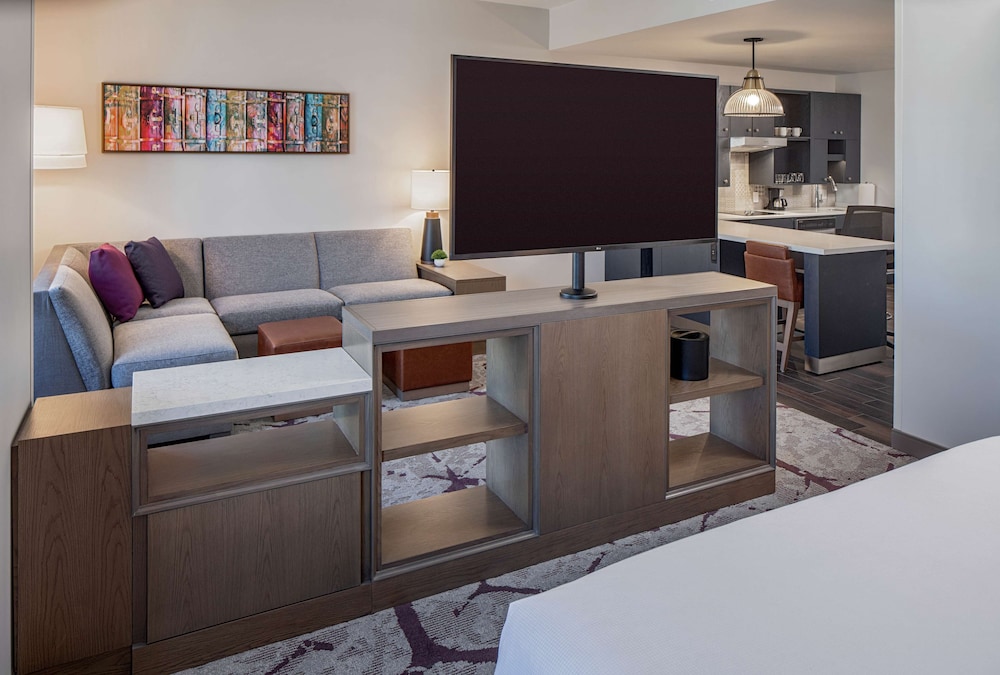 Hyatt House Tampa Downtown — Hotel rooms in Tampa, Florida