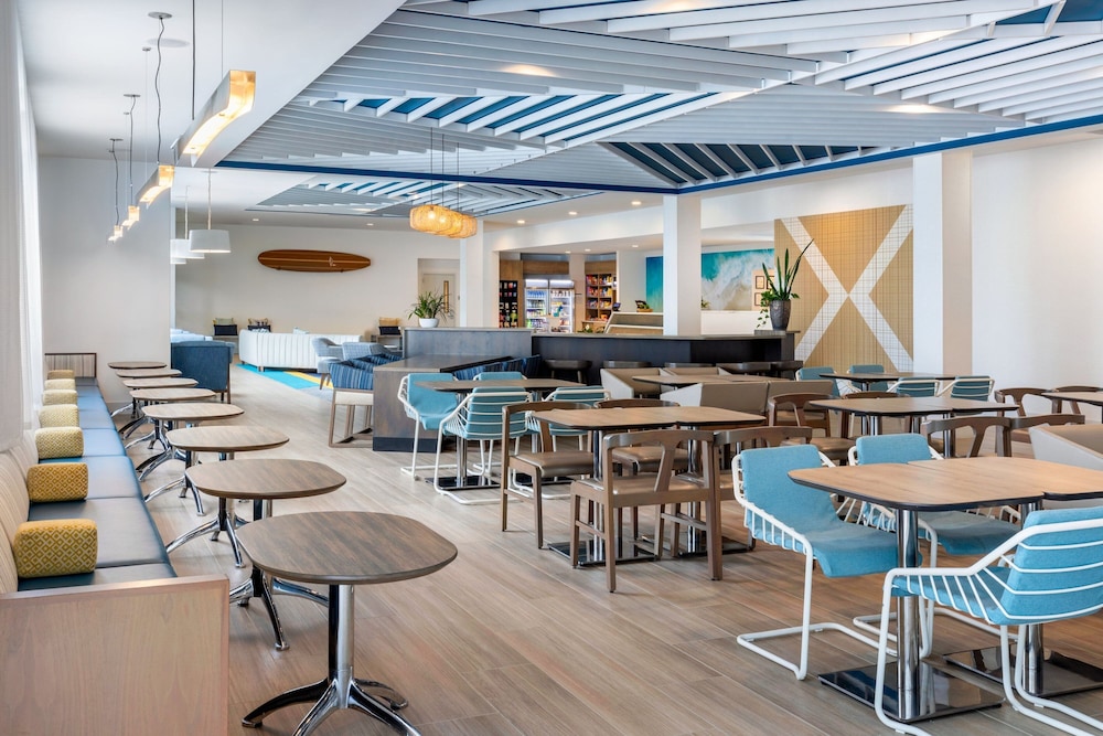 SpringHill Suites by Marriott Amelia Island — Restaurant & bars in Amelia Island, Florida