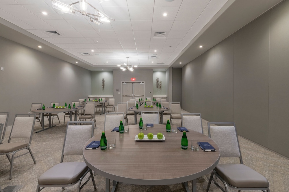 SpringHill Suites by Marriott Amelia Island — Restaurant & bars in Amelia Island, Florida