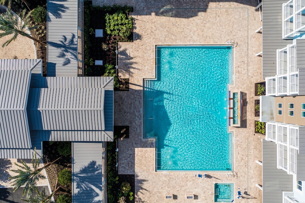 SpringHill Suites by Marriott Amelia Island — Swimming pool in Amelia Island, Florida