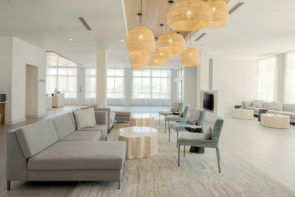 Courtyard by Marriott Amelia Island — Hotel building in Amelia Island, Florida