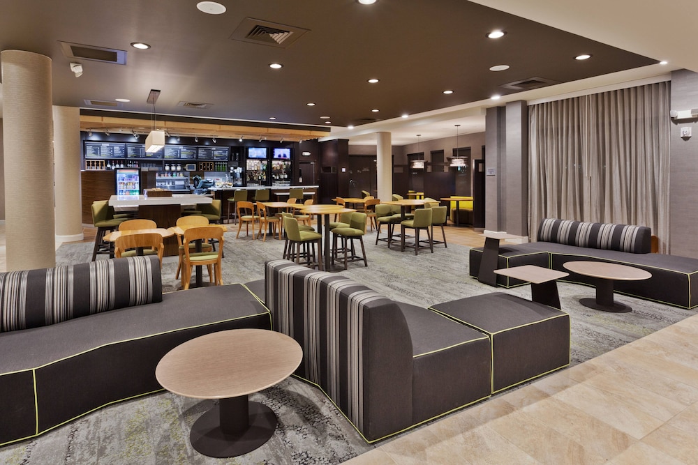 Courtyard by Marriott Amelia Island — Restaurant & bars in Amelia Island, Florida