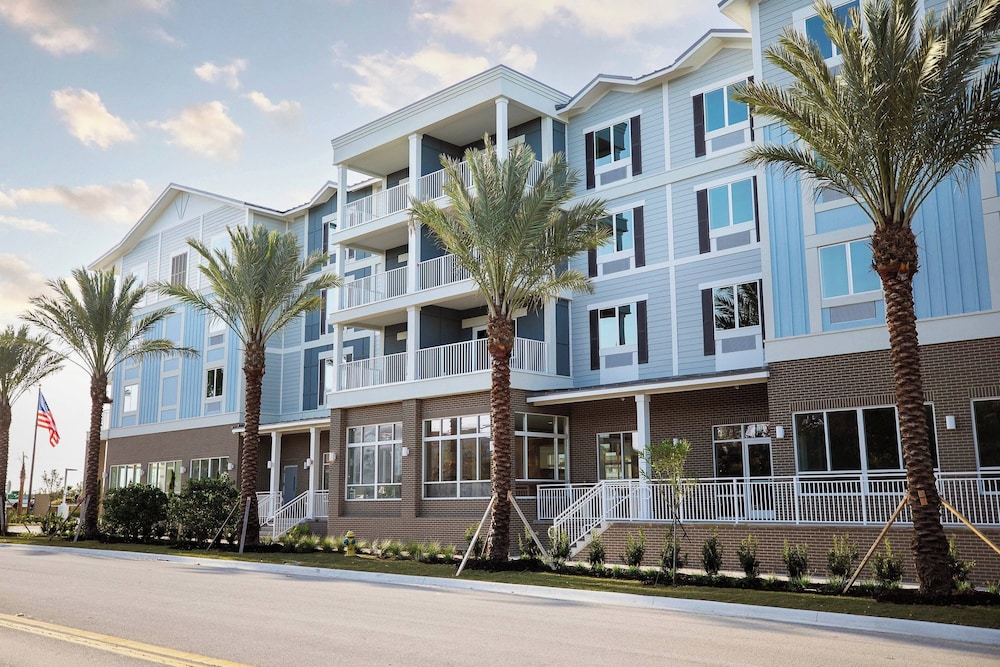 Courtyard by Marriott Amelia Island — Hotel building in Amelia Island, Florida