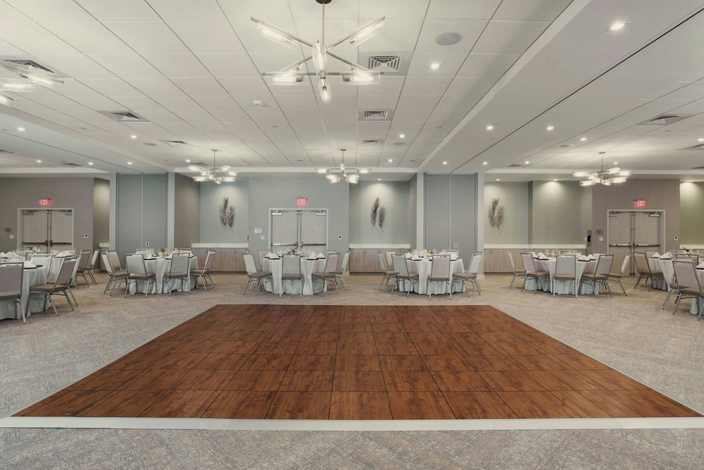 Courtyard by Marriott Amelia Island — Restaurant & bars in Amelia Island, Florida