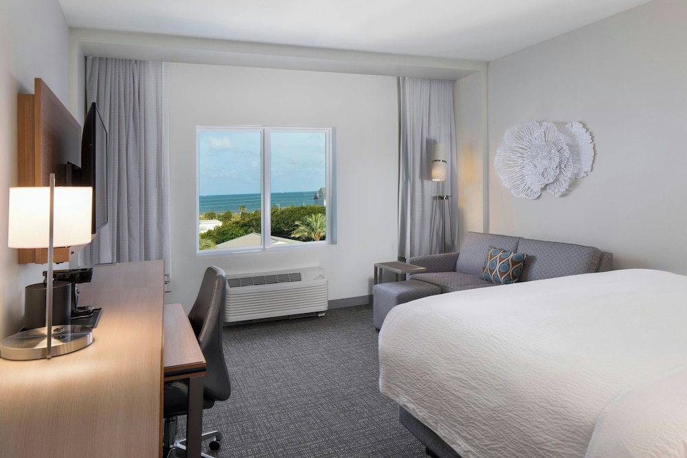 Courtyard by Marriott Amelia Island — Hotel rooms in Amelia Island, Florida