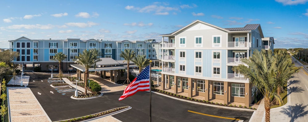 Courtyard by Marriott Amelia Island — Hotel building in Amelia Island, Florida