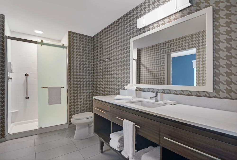 Home2 Suites by Hilton Fort Myers Colonial Blvd — Hotel rooms in Fort Myers, Florida
