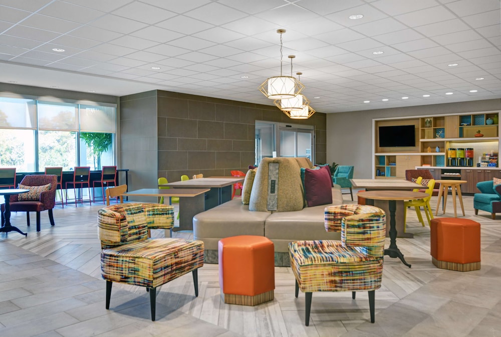 Home2 Suites by Hilton Fort Myers Colonial Blvd — Restaurant & bars in Fort Myers, Florida