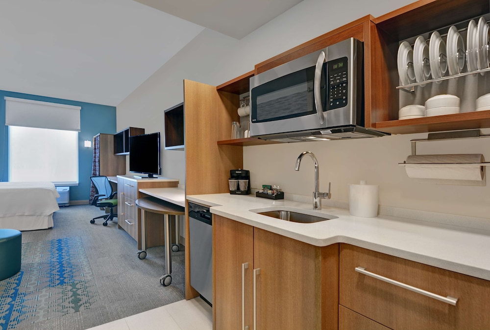 Home2 Suites by Hilton Fort Myers Colonial Blvd — Hotel rooms in Fort Myers, Florida