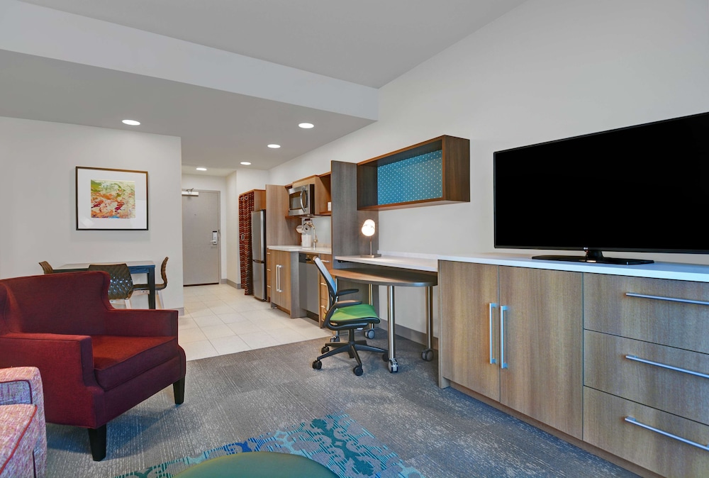 Home2 Suites by Hilton Fort Myers Colonial Blvd — Hotel rooms in Fort Myers, Florida