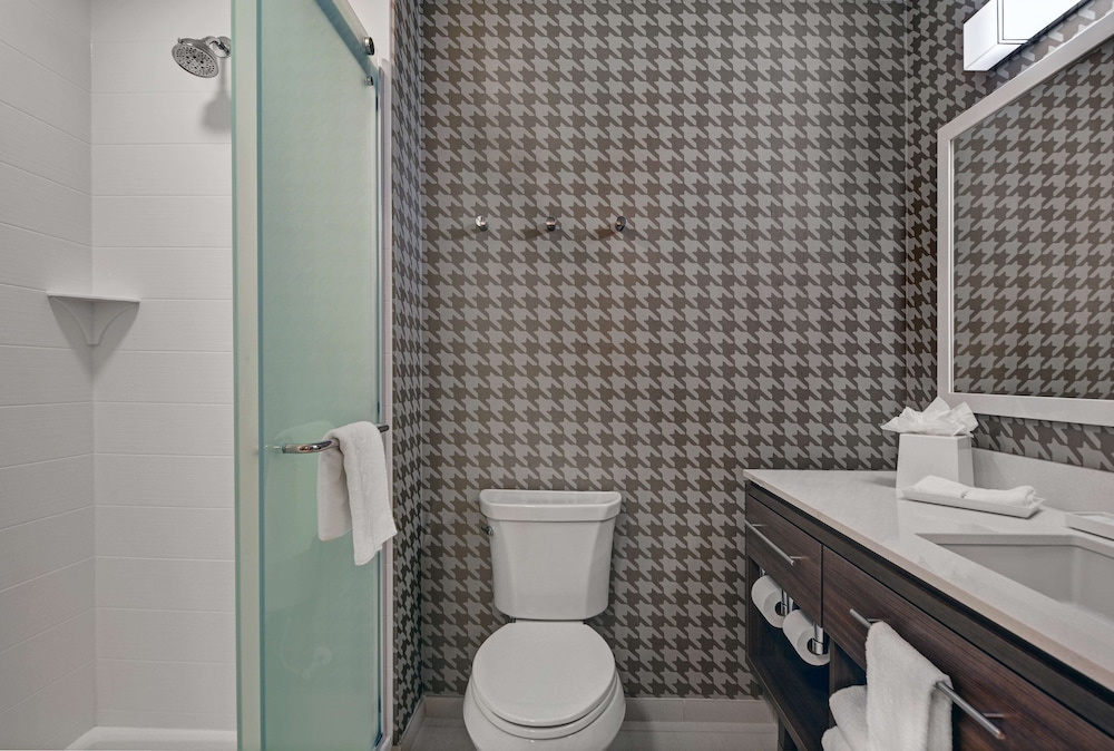 Home2 Suites by Hilton Fort Myers Colonial Blvd — Hotel rooms in Fort Myers, Florida