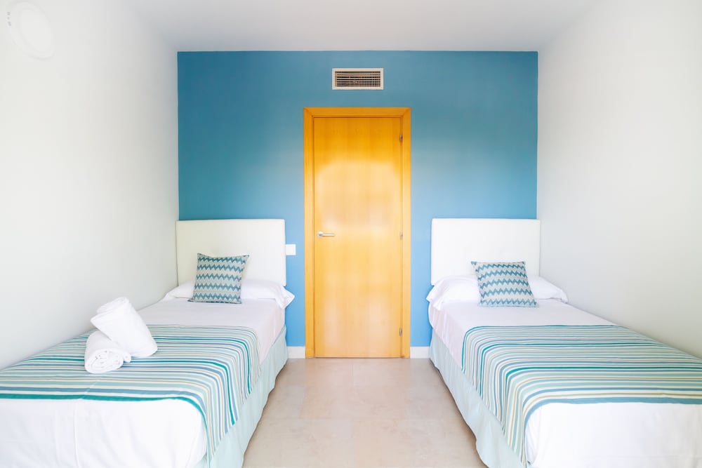 Ibersol Spa Aqquaria Suites — Hotel rooms in Salou, Catalonia