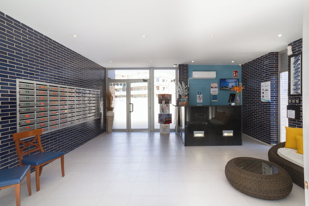 Ibersol Spa Aqquaria Suites — Hotel building in Salou, Catalonia