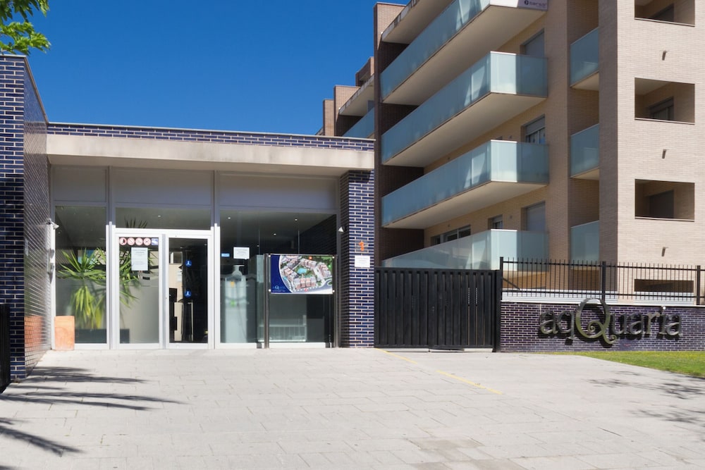 Ibersol Spa Aqquaria Suites — Hotel building in Salou, Catalonia