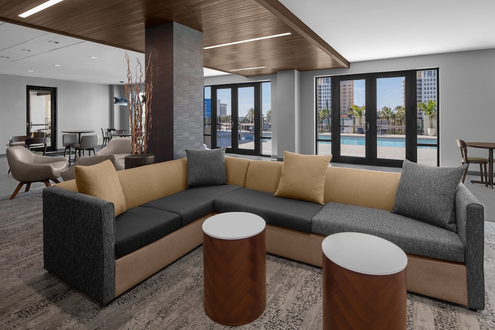 Courtyard by Marriott Clearwater Beach — Hotel rooms in Clearwater, Florida