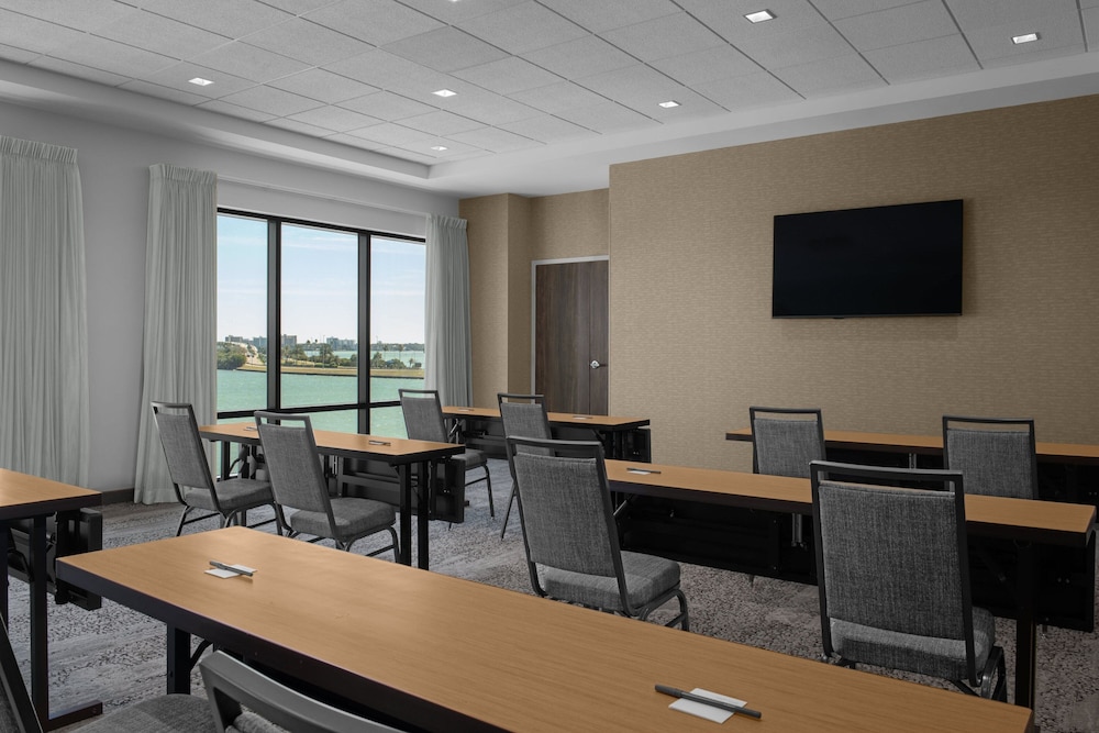 Courtyard by Marriott Clearwater Beach — Hotel building in Clearwater, Florida