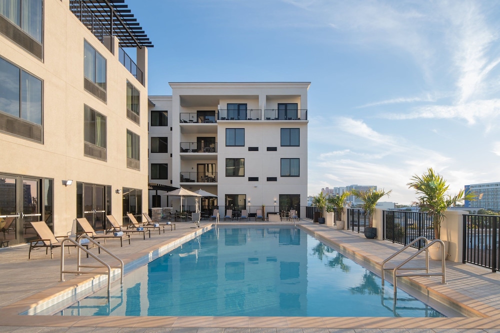 Courtyard by Marriott Clearwater Beach — Swimming pool in Clearwater, Florida