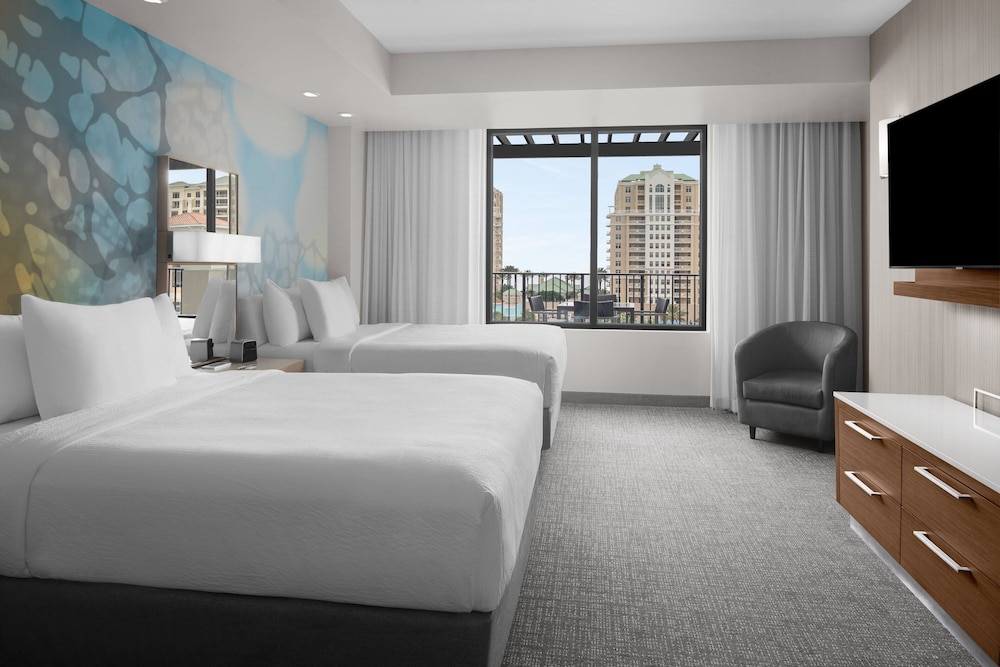 Courtyard by Marriott Clearwater Beach — Hotel rooms in Clearwater, Florida