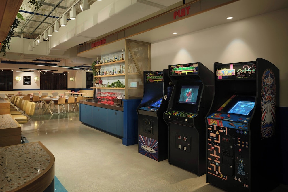 Courtyard by Marriott Clearwater Beach — Restaurant & bars in Clearwater, Florida