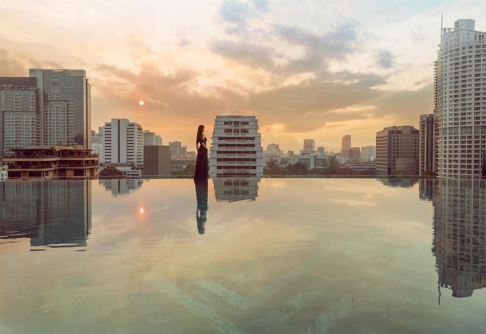 Sindhorn Kempinski Hotel Bangkok — Swimming pool in Bangkok, Bangkok