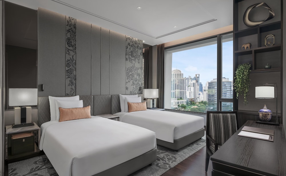 Sindhorn Kempinski Hotel Bangkok — Hotel rooms in Bangkok, Bangkok