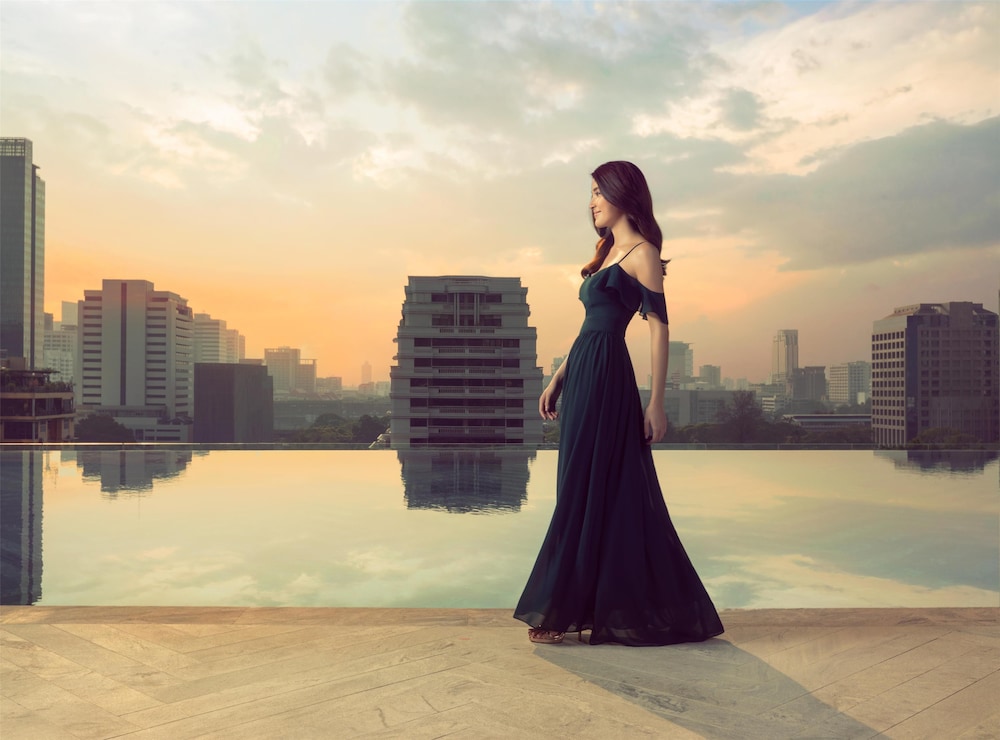 Sindhorn Kempinski Hotel Bangkok — Swimming pool in Bangkok, Bangkok