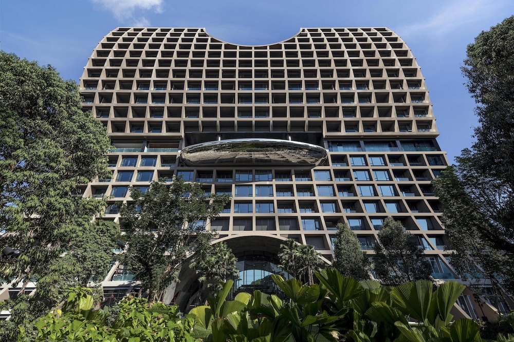 Sindhorn Kempinski Hotel Bangkok — Hotel building in Bangkok, Bangkok