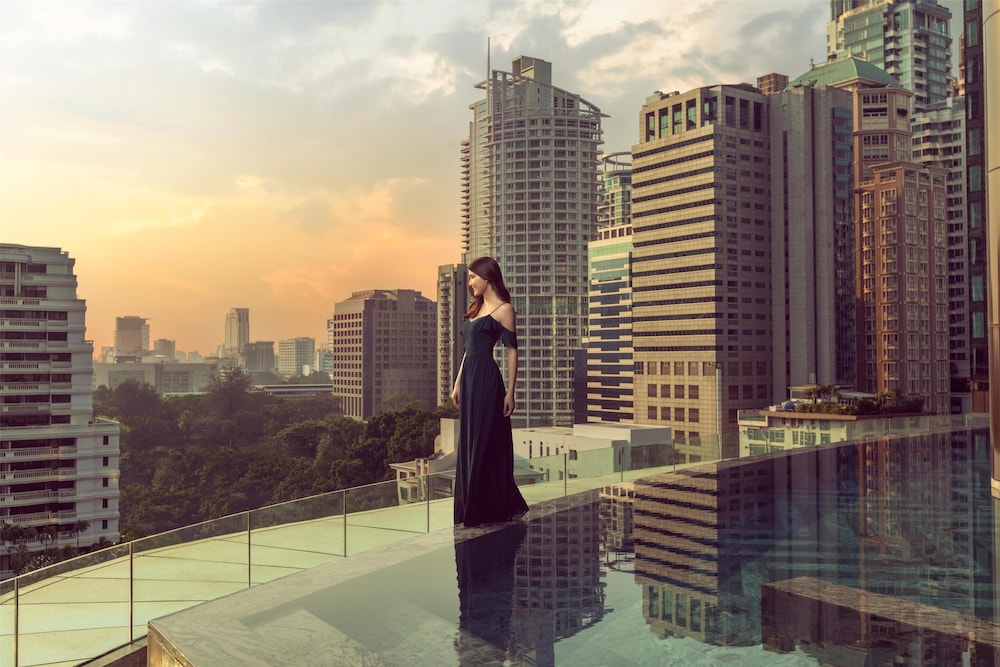 Sindhorn Kempinski Hotel Bangkok — Swimming pool in Bangkok, Bangkok