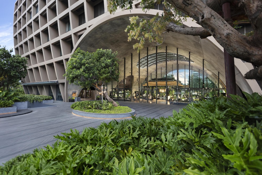 Sindhorn Kempinski Hotel Bangkok — Hotel building in Bangkok, Bangkok