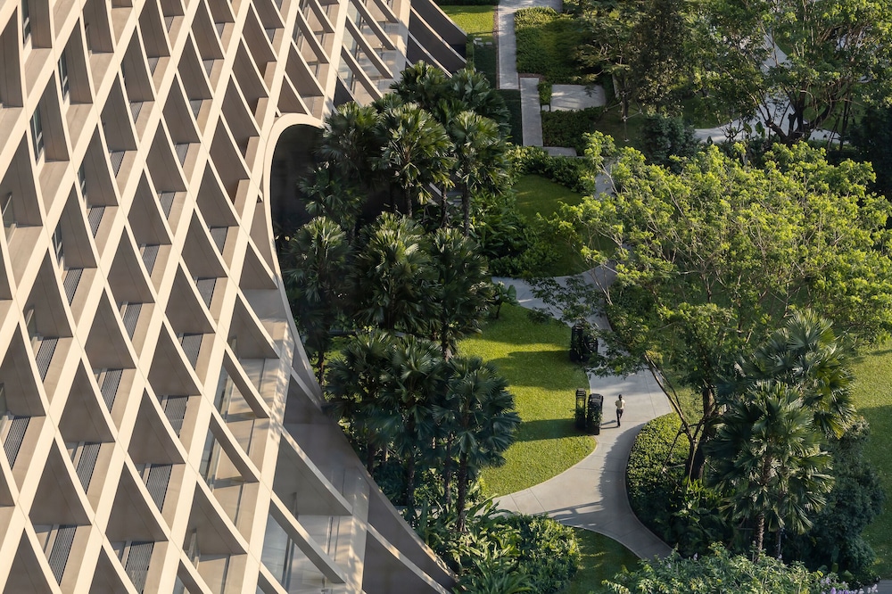 Sindhorn Kempinski Hotel Bangkok — Hotel building in Bangkok, Bangkok