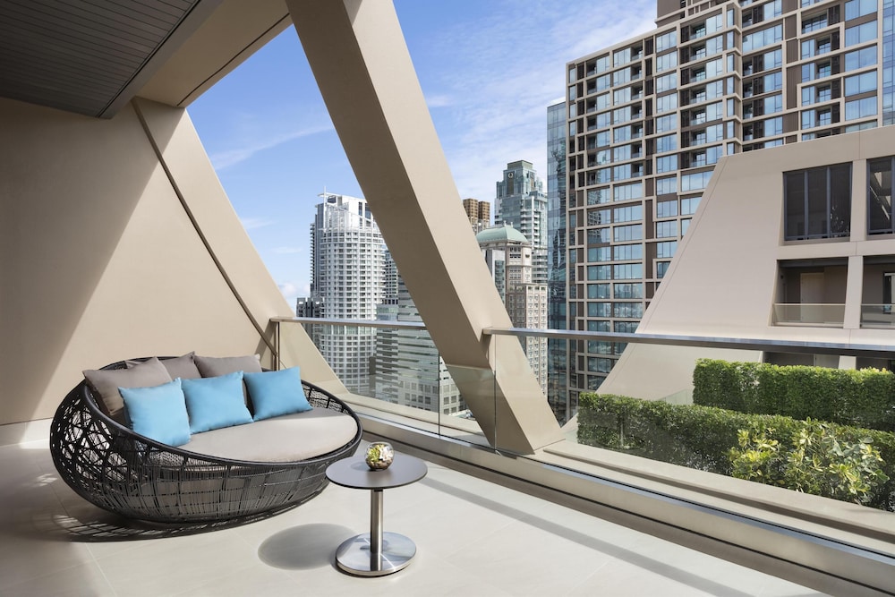 Sindhorn Kempinski Hotel Bangkok — Hotel rooms in Bangkok, Bangkok