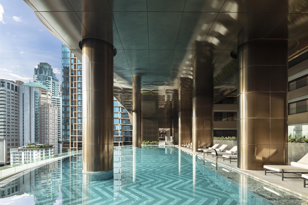 Sindhorn Kempinski Hotel Bangkok — Swimming pool in Bangkok, Bangkok