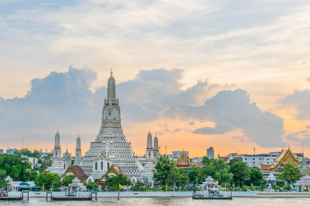 Sindhorn Kempinski Hotel Bangkok — Attractions in the area in Bangkok, Bangkok