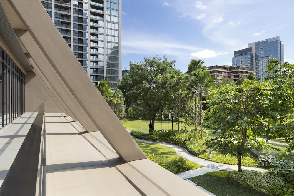 Sindhorn Kempinski Hotel Bangkok — Hotel building in Bangkok, Bangkok