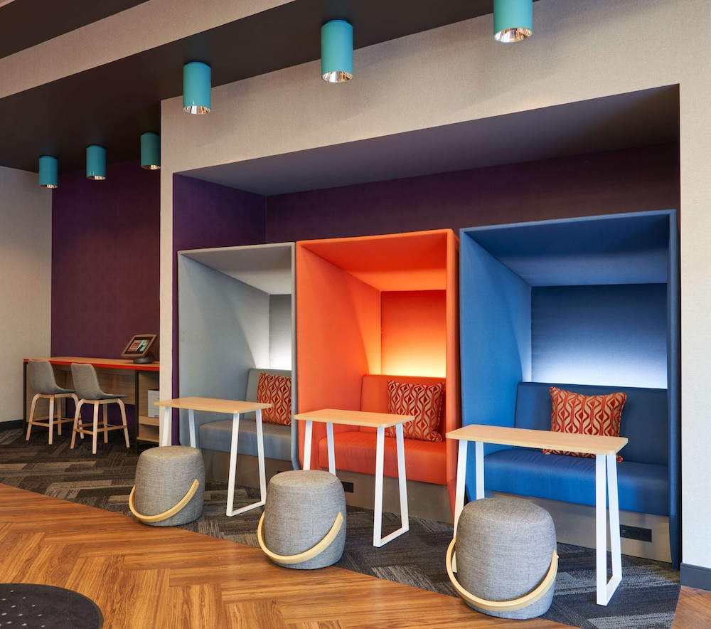 Tru by Hilton Fort Lauderdale Downtown — Restaurant & bars in Fort Lauderdale, Florida
