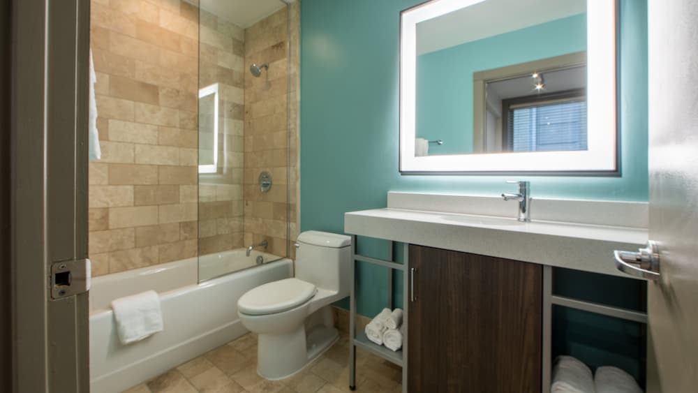 Holiday Inn Club Vacations New Orleans Resort by IHG — Hotel rooms in New Orleans, Louisiana