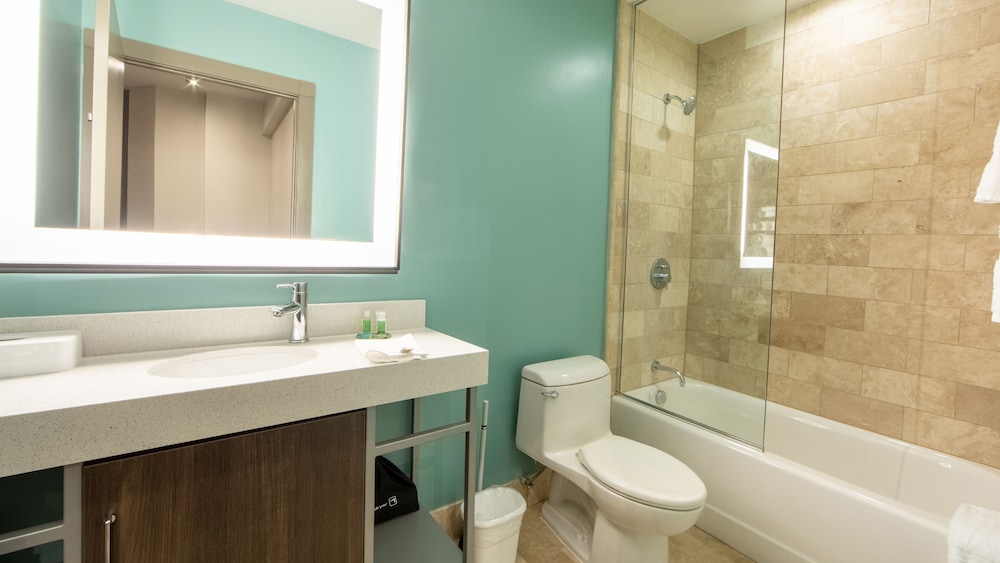 Holiday Inn Club Vacations New Orleans Resort by IHG — Hotel rooms in New Orleans, Louisiana
