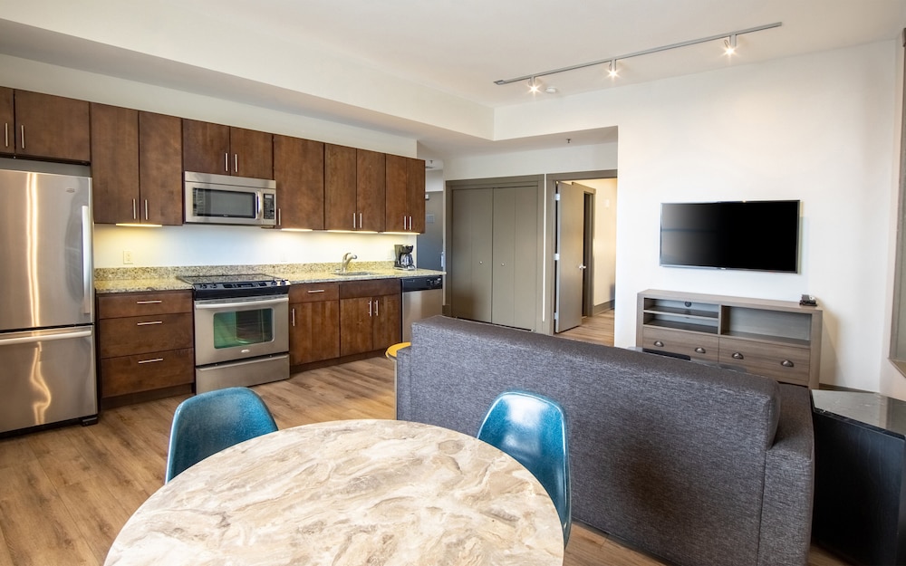 Holiday Inn Club Vacations New Orleans Resort by IHG — Hotel rooms in New Orleans, Louisiana