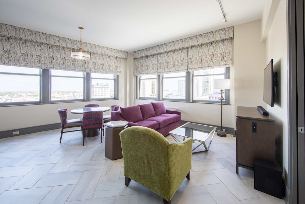 Holiday Inn Club Vacations New Orleans Resort by IHG — Hotel rooms in New Orleans, Louisiana